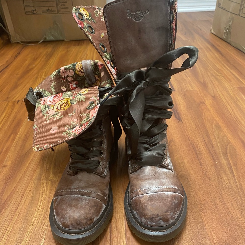 Dr martens boots floral